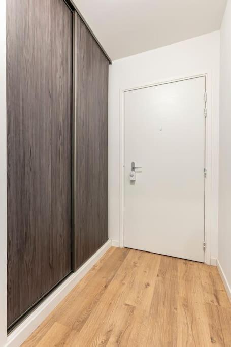 Grand Appartement , Paris La Defense Arena, 50 Metres De La Gare, 15 Min Champs Elysees Nanterre Esterno foto