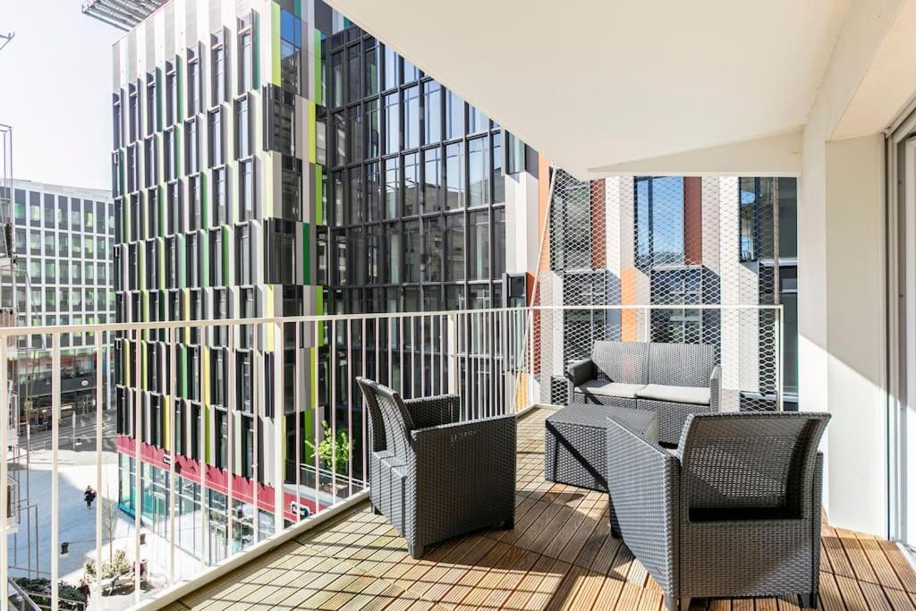 Grand Appartement , Paris La Defense Arena, 50 Metres De La Gare, 15 Min Champs Elysees Nanterre Esterno foto